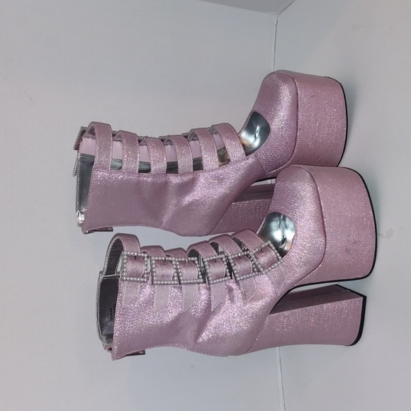 Dolls Kill Sugar Thrillz Divine Last Act Platform Pearl Buckle Boots size 7m - Picture 1 of 12